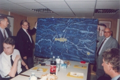 64-Visit-by-Oustrilian-ministerial-delegation-a-presentation-of-an-orginal-painting1997